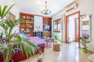 Centrally located town house with patio and terraces in Pollensa old town