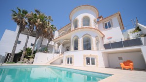 Beautiful sea view villa with infinity pool and guest apartment in El Toro