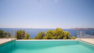 Beautiful sea view villa with infinity pool and guest apartment in El Toro