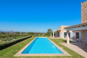 Stone-built luxury villa on a picturesque plot with large swimming pool in Ses Salines