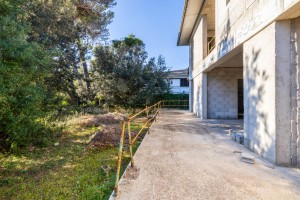 Villa with great potential in need of completion near the beaches in Mal Pas, Alcudia
