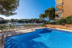 Outstanding apartment with sea views and community pool in Santa Ponsa