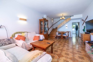 Second line apartment with terrace and private garage in Alcanada, Alcudia