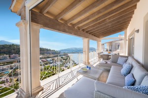 Lavish penthouse with community pool and views of the harbour in Puerto Andratx