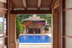 Villa with guest house and pool in Camp de Mar