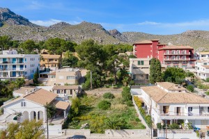 Plot with project near the beach in Cala San Vicente