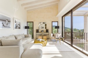 Fabulous villa with pool in a desirable residential area near Pollensa