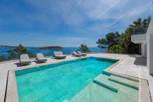 Exceptional modern villa with direct sea access and lots of privacy in Cala Vinyes