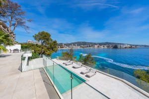 Exceptional modern villa with direct sea access and lots of privacy in Cala Vinyes