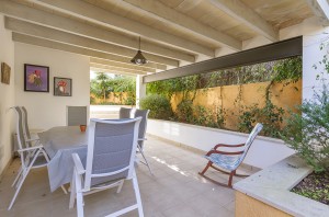 Corner townhouse with large terrace, close to Golf course in Bendinat