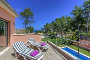 Detached four bedroom villa with sea views near the beach in Cala San Vicente