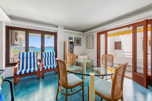 Exclusive beachfront apartment with sea view terrace in Puerto Pollensa