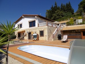 Freistehende Villa zu verkaufen auf Frigiliana Road, Nerja, Málaga, Spanien