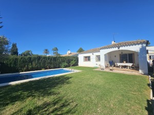 Freistehende Villa zu verkaufen auf Calahonda, Mijas, Málaga, Spanien