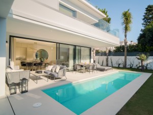 Detached Villa for sale in Golden Mile, Marbella, Málaga, Spain