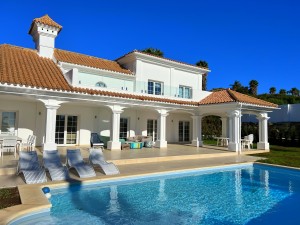 Detached Villa for sale in Alcaidesa, San Roque, Cádiz, Spain