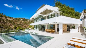 Freistehende Villa zu verkaufen auf La Quinta Golf, Benahavís, Málaga, Spanien