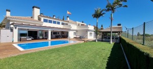 Freistehende Villa zu verkaufen auf Málaga, Málaga, Spanien