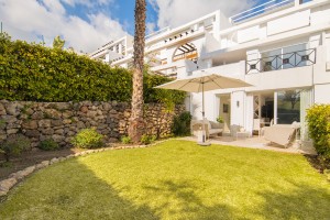 Garden Apartment for sale in La Quinta Golf, Benahavís, Málaga, Spain
