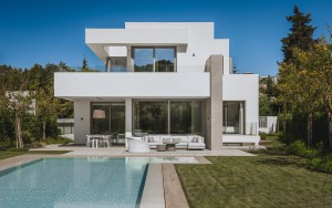 Detached Villa In vendita in East Estepona, Estepona, Málaga, Spagna