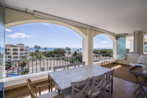 Penthouse for sale in Elviria Playa, Marbella, Málaga, Spain