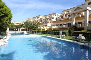 Apartamento en venta en Elviria Playa, Marbella, Málaga, España