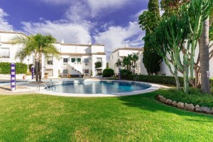 Garden Apartment Sprzedaż Nieruchomości w Hiszpanii in Nagüeles, Marbella, Málaga, Hiszpania