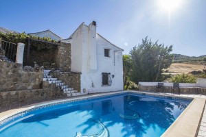 Authentic renovated mill with swimming pool, Periana