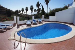 3/4 bedroom detached villa with private pool