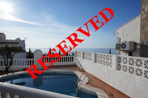 Detached villa with independent apartment in the beautiful Maro near to the Nerja Caves.