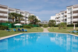 527630 - Apartment for sale in Puerto Banús, Marbella, Málaga, Spain