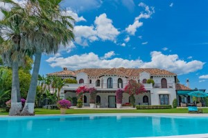 585312 - Villa for sale in Estepona, Málaga, Spain