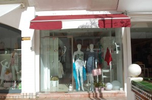 Commercial In vendita in Puerto Banús, Marbella, Málaga, Spagna