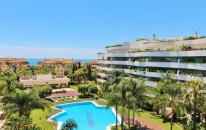 Apartamento en alquiler en Puerto Banús, Marbella, Málaga