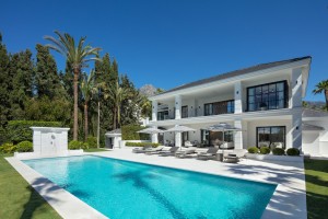 Villa for sale in Golden Mile, Marbella, Málaga, Spain