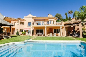 Villa for sale in Hacienda las Chapas, Marbella, Málaga, Spain