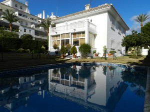 Villa Nieruchomości in Río Real, Marbella, Málaga, Hiszpania