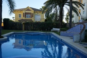 Villa à vendre en Atalaya, Estepona, Málaga, Espagne