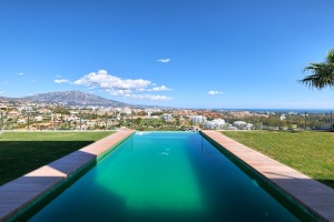 Villa for sale in Nueva Atalaya, Estepona, Málaga, Spain