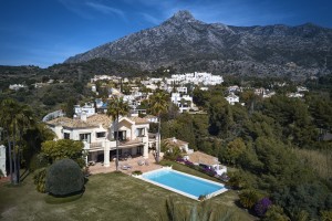 Villa for sale in Golden Mile, Marbella, Málaga, Spain