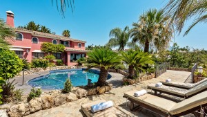 Villa for sale in Los Naranjos Golf, Marbella, Málaga, Spain