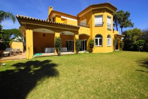 651186 - Villa en venta en El Presidente, Estepona, Málaga, España