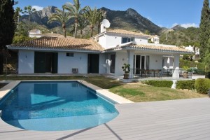 Villa for rent in Cascada de Camoján, Marbella, Málaga