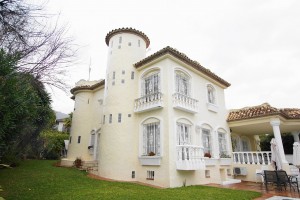 Villa Nieruchomości in Nagüeles, Marbella, Málaga, Hiszpania