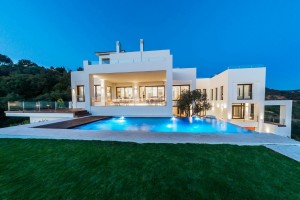 Villa for sale in Los Monteros Alto, Marbella, Málaga, Spain