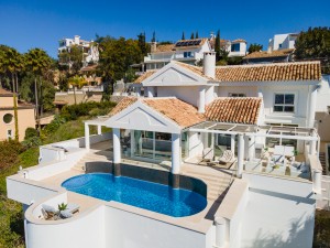 Villa independiente en venta en Nueva Andalucía, Marbella, Málaga, España