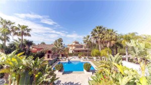 Villa for rent in Las Chapas Playa, Marbella, Málaga