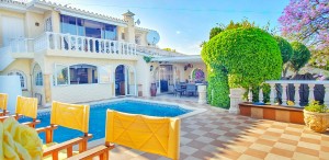 Villa for sale in Puerto Banús, Marbella, Málaga, Spain