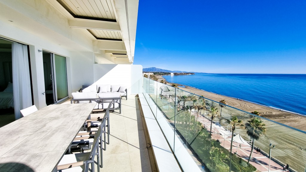 Exclusive Resale Penthouse in Estepona (4 of 33)