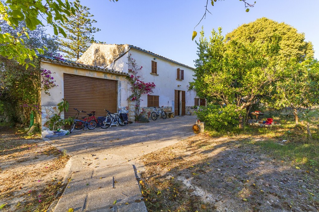 Country Home for sale in Campanet, 